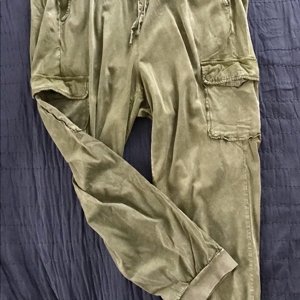Torrid cropped jogger pant